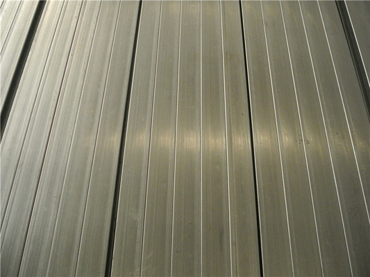 Hot Rolled Welded Low Carbon Rectangular Steel Tube Varnish Painted Q215 Q195L ASTM A53